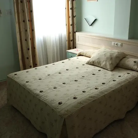 Hotel Rausan 2*