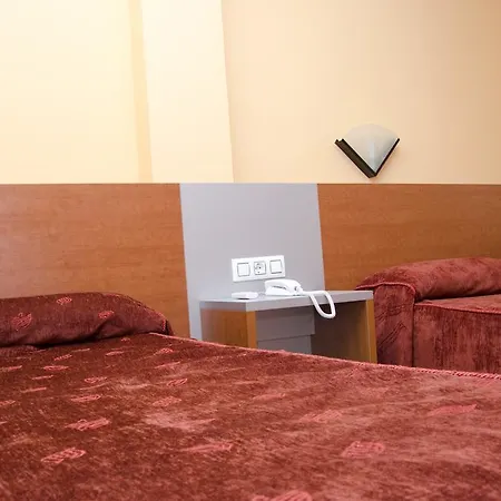 Rausan Hotel 2*